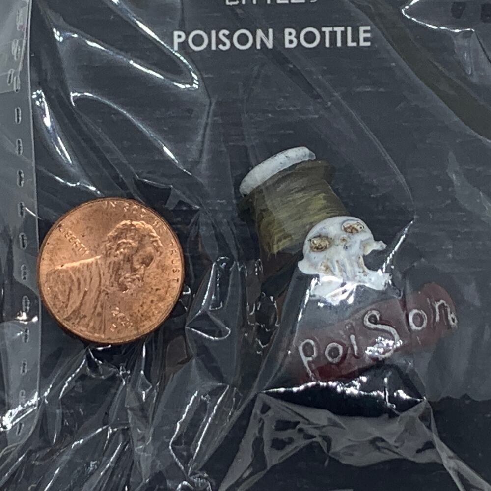 NIP Maker's Halloween Littles POISON BOTTLE potion miniature Joann Joann's